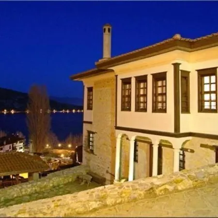 بيت ضيافة Vergoula's Mansion