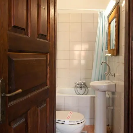 Vergoula's Guest house *